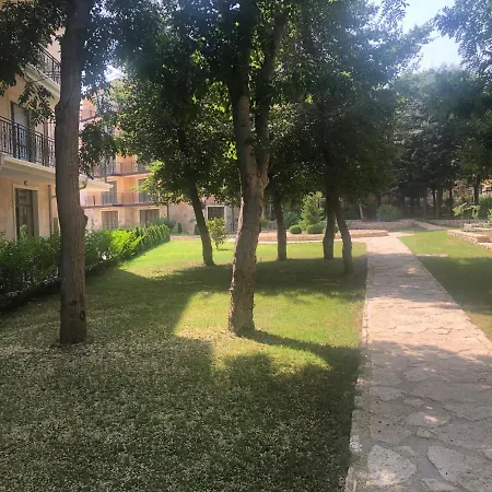 Rabi Park Apartament Varna